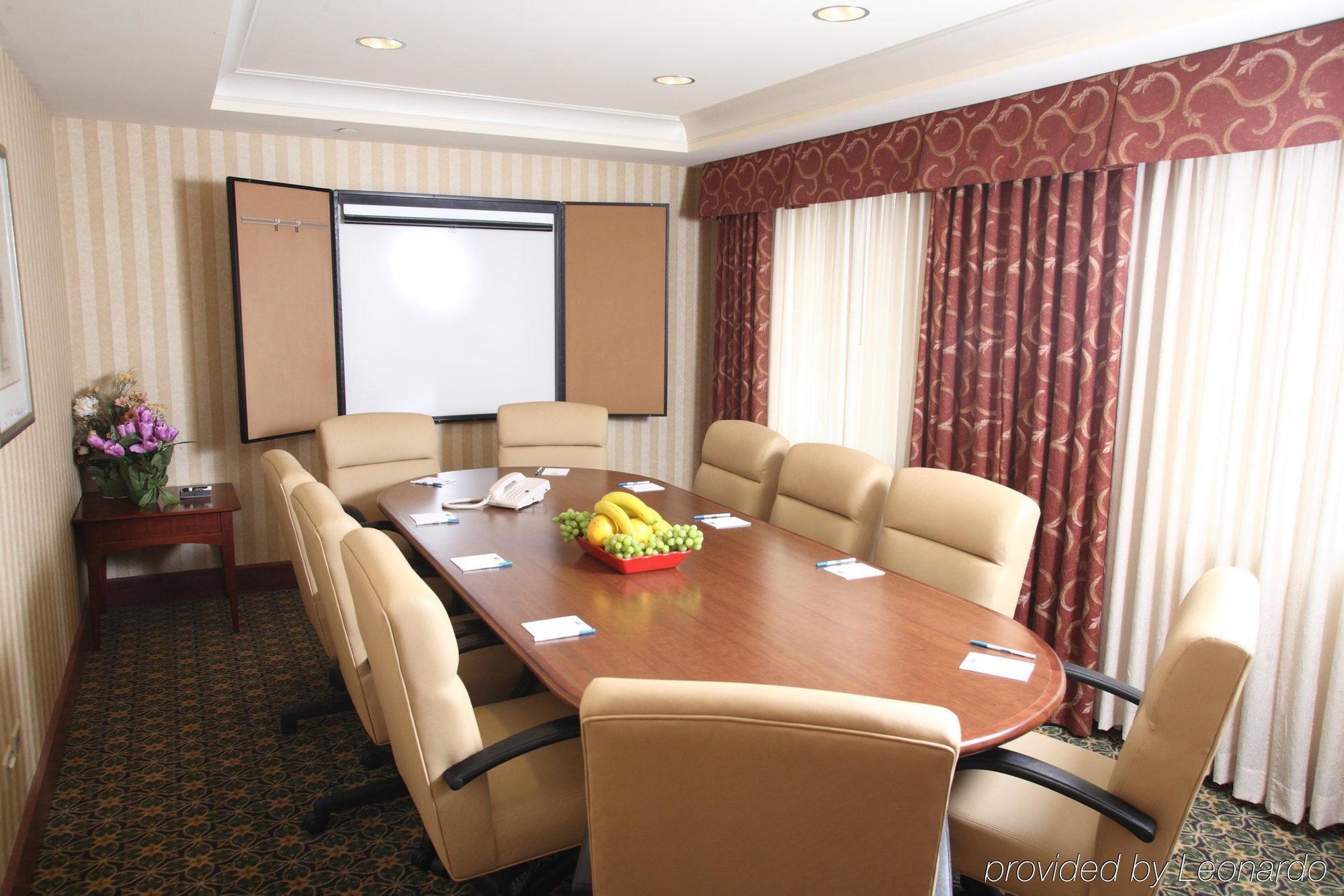 Staybridge Suites Chicago-Oakbrook Terrace By Ihg Facilități foto