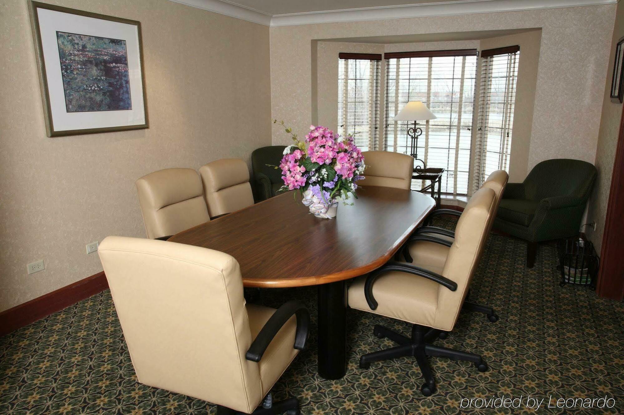 Staybridge Suites Chicago-Oakbrook Terrace By Ihg Facilități foto